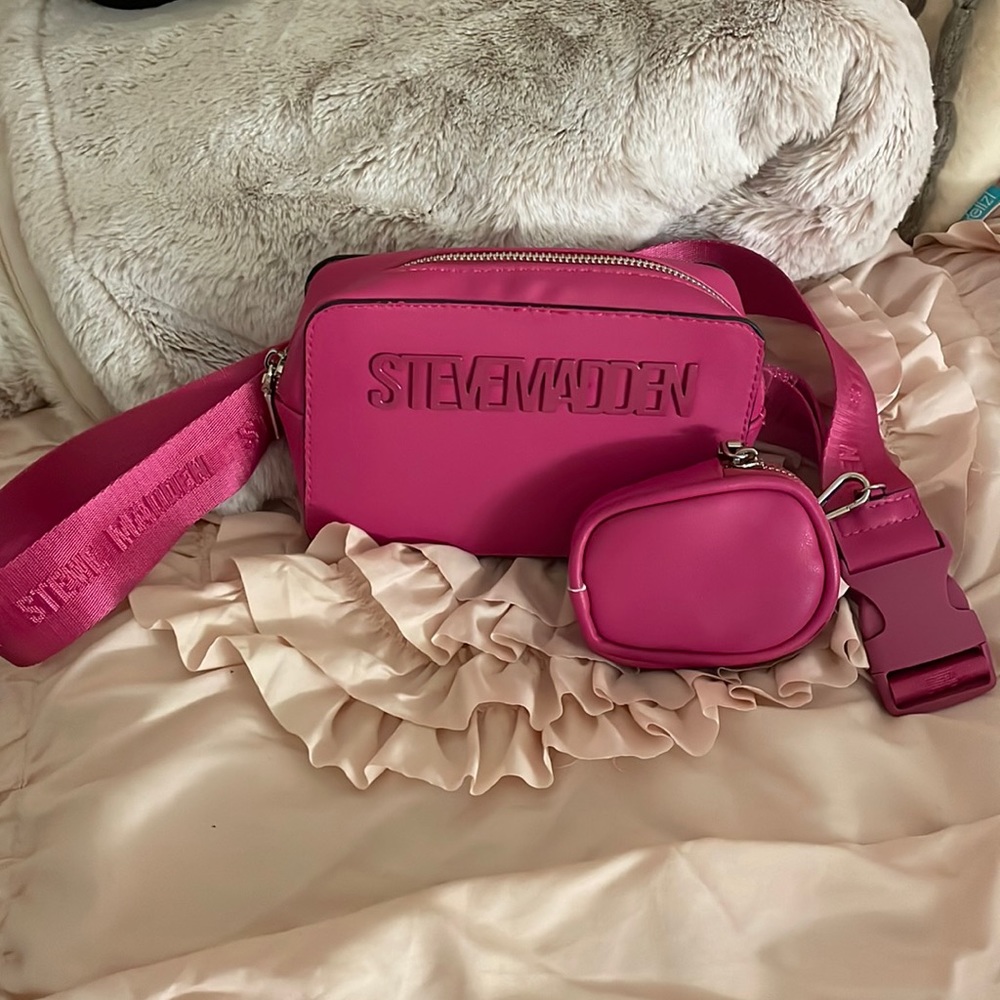 Pink Steve Madden bag great condition like new just not the color I want!!